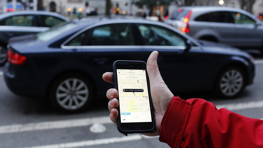 Uber отказалась от использования собственной программы, блокирующей заказ такси от чиновников Uber отказалась от использования собственной программы, блокирующей заказ такси от чиновников
